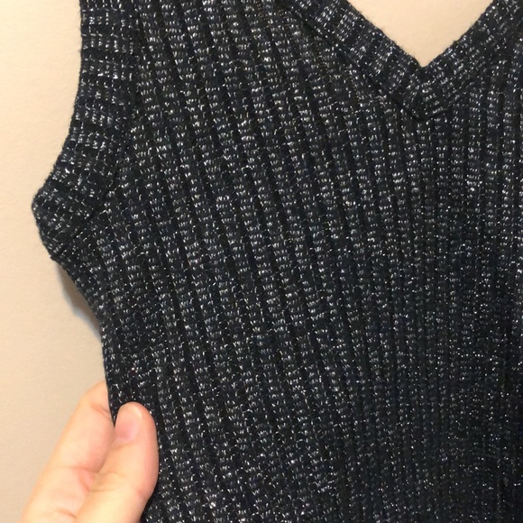 American Eagle Soft & Sexy Ribbed V Neck Tank Top - Picture 3 of 3